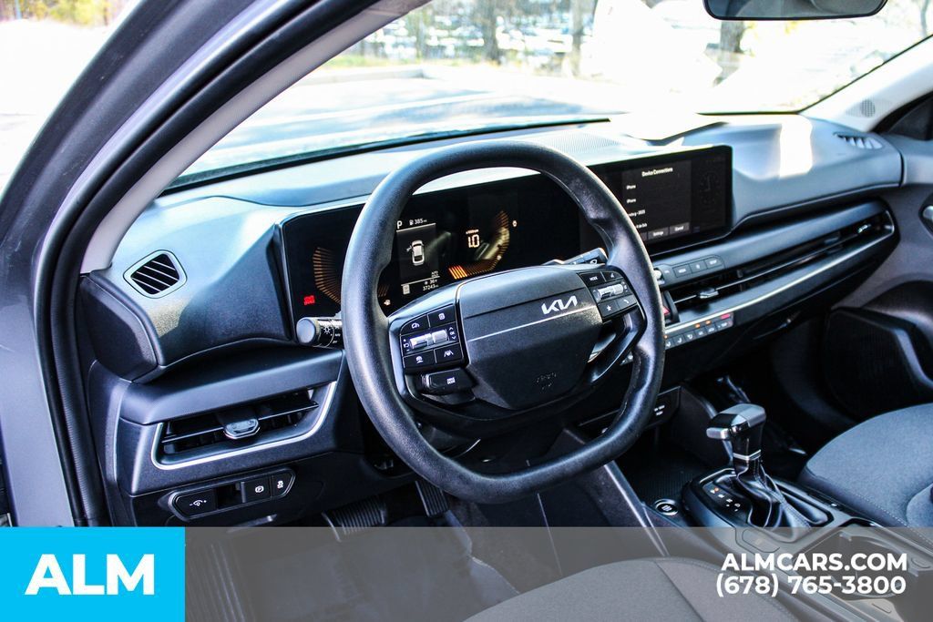 Used 2025 Kia K4 FWD image 31