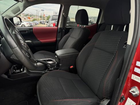 Used 2021 Toyota Tacoma SR5 RWD image 26