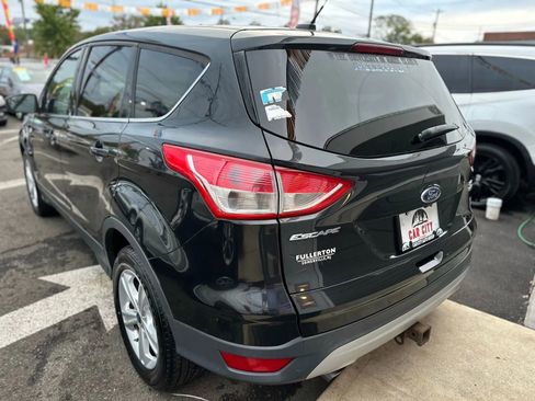 Used 2015 Ford Escape SE image 7
