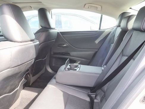 Used 2022 Lexus ES 250 w/ Premium Package image 6