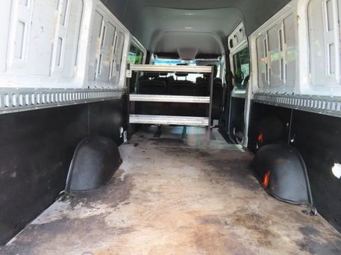 Used 2021 Mercedes-Benz Sprinter 2500 image 10