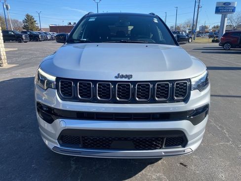 Used 2025 Jeep Compass Limited w/ High Altitude Package image 8