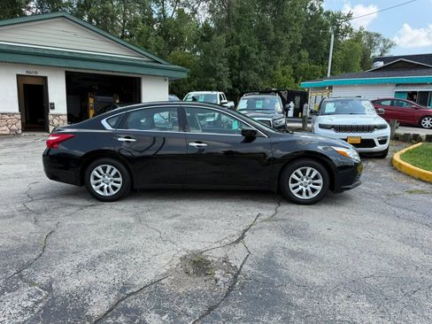 Used 2017 Nissan Altima 2.5 S w/ Power Driver Seat Package FWD image 6