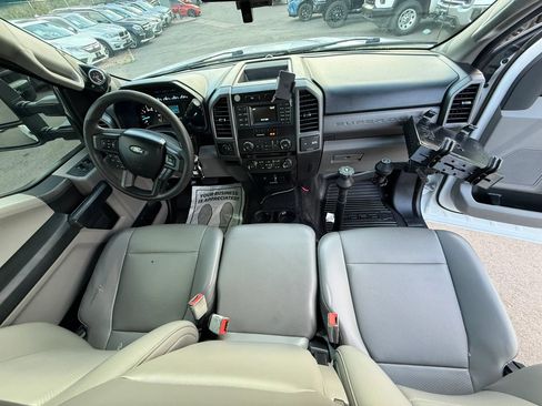 Used 2018 Ford F250 XL w/ Power Equipment Group AWD/4WD image 19