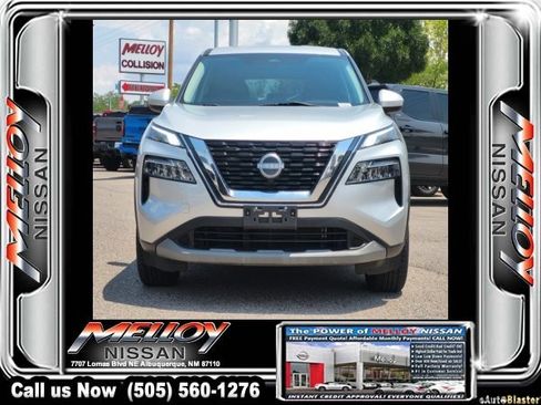 Certified 2023 Nissan Rogue SV FWD image 2