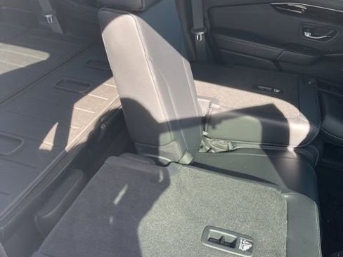 Certified 2023 Honda Pilot Touring image 28