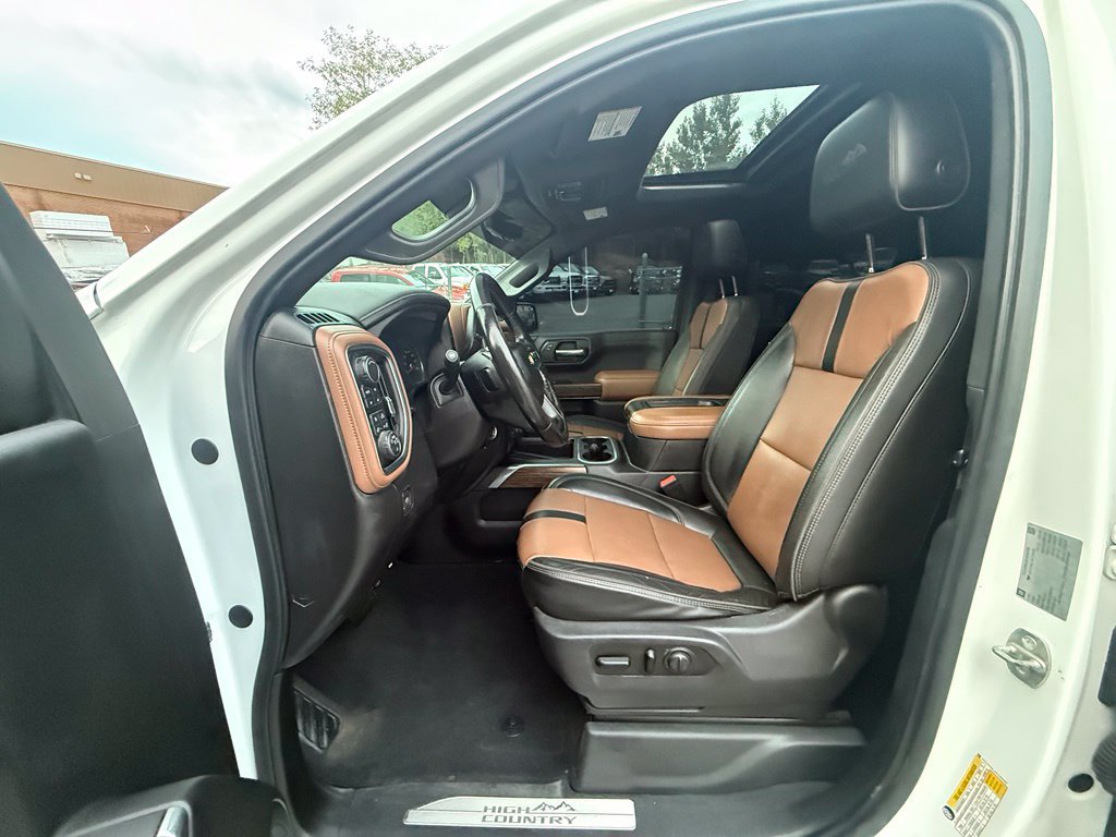 Used 2019 Chevrolet Silverado 1500 High Country w/ Technology Package AWD/4WD image 27
