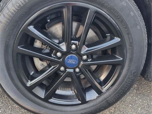 Used 2015 Ford Focus SE FWD image 16