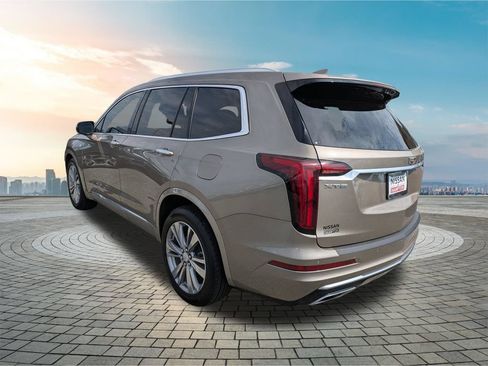 Used 2023 Cadillac XT6 Premium Luxury FWD image 7