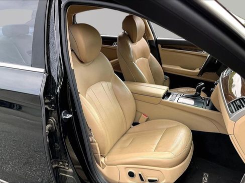Used 2016 Hyundai Genesis 3.8 RWD image 19