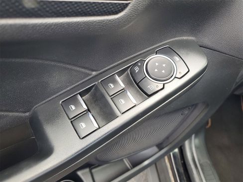 Used 2023 Ford Escape ST-Line image 9