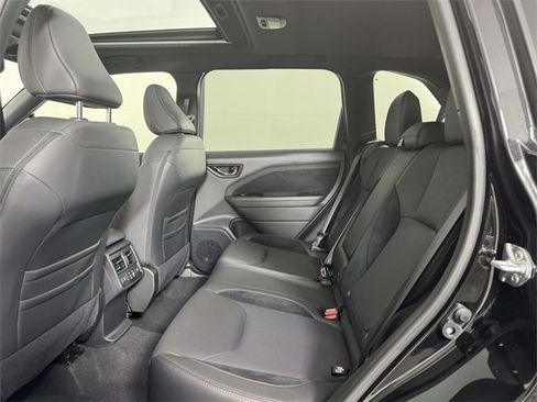Used 2025 Subaru Forester Touring image 32