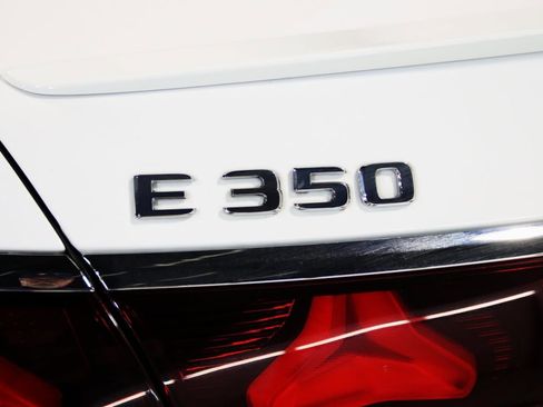 Used 2025 Mercedes-Benz E 350 4MATIC Sedan image 11