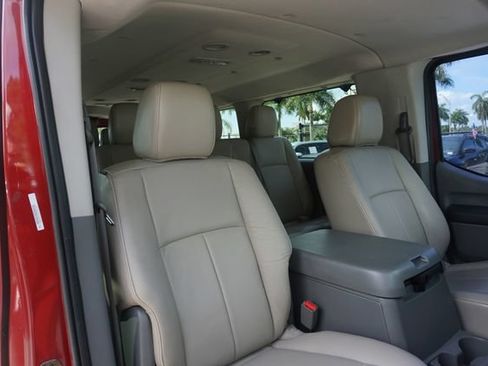 Used 2017 Nissan NV 3500 SL RWD image 2