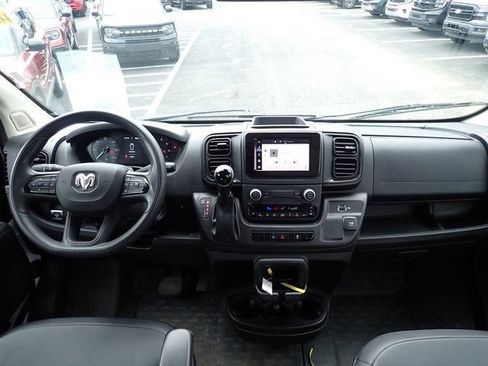 Used 2024 RAM ProMaster 2500 w/ Convenience Group FWD image 9