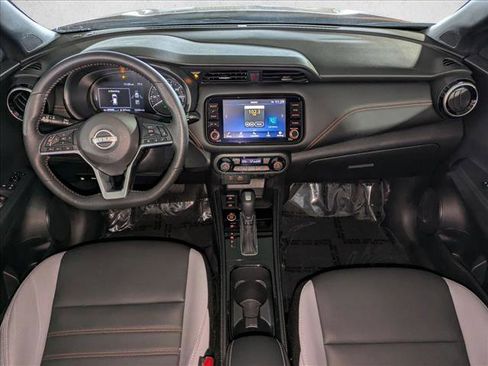 Used 2023 Nissan Kicks SR w/ SR Premium Package FWD image 16
