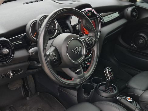 Used 2020 MINI Cooper S w/ Premium Package image 21