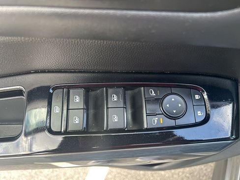 Certified 2025 Nissan Pathfinder SL image 20