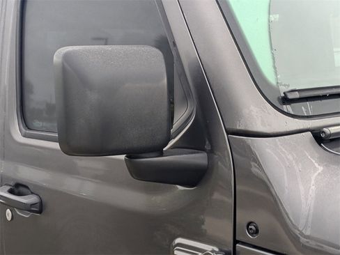 Used 2024 Jeep Gladiator Sport image 9