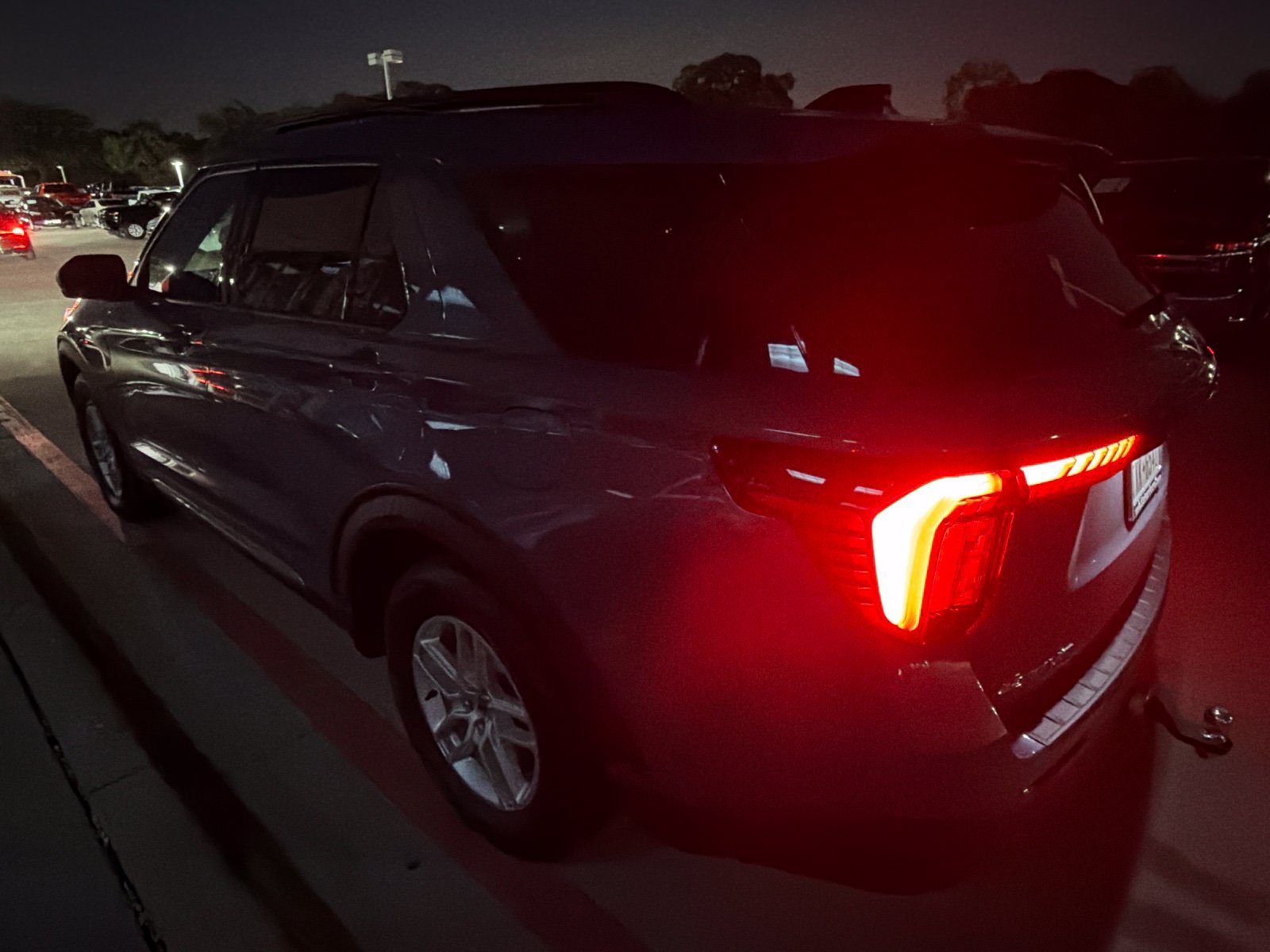 Used 2025 Ford Explorer Active RWD image 6