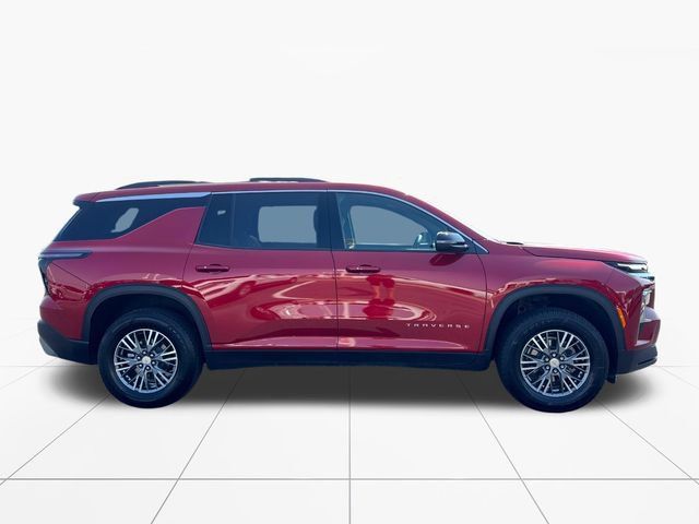 Used 2025 Chevrolet Traverse LT FWD image 7