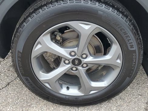 Used 2025 Ford Escape ST-Line w/ Tech Pack #1 AWD/4WD image 7