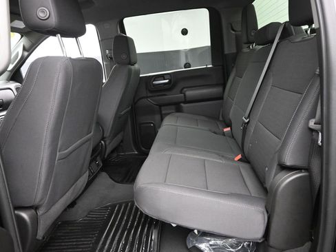 Used 2025 Chevrolet Silverado 2500 Custom w/ Custom Value Package image 11