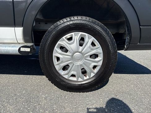 Used 2023 Ford Transit 250 Low Roof w/ Exterior Upgrade Package image 23