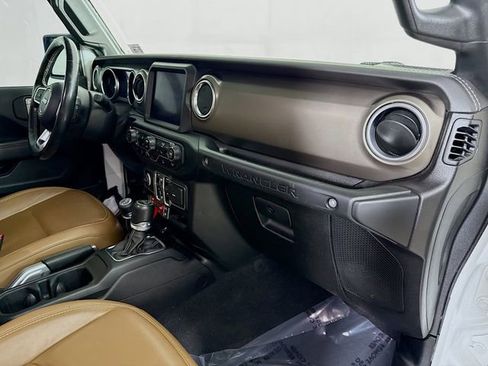 Used 2021 Jeep Wrangler Unlimited Rubicon AWD/4WD image 31