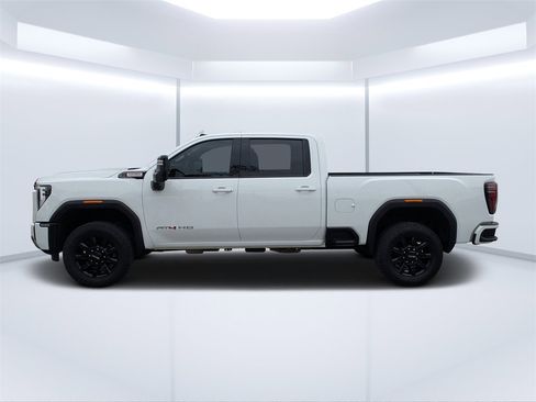 Used 2024 GMC Sierra 2500 AT4 w/ AT4 Preferred Package image 6