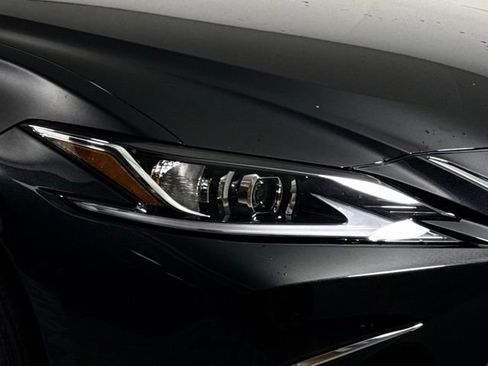 Used 2025 Lexus ES 350 w/ Premium Package FWD image 16
