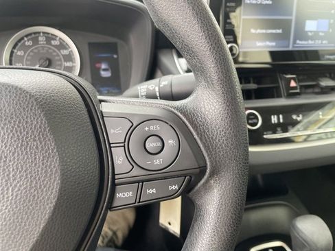 Used 2022 Toyota Corolla LE image 20