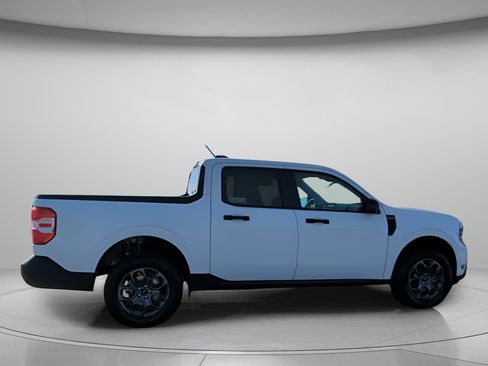 New 2026 Ford Maverick XLT w/ XLT Luxury Package FWD image 33