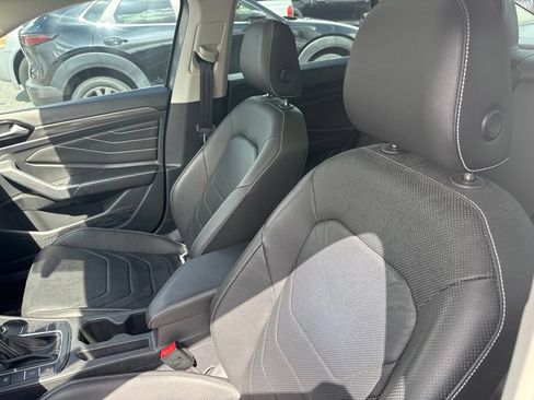 Used 2023 Volkswagen Jetta SEL FWD image 3