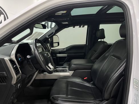 Used 2018 Ford F150 Lariat w/ Equipment Group 502A Luxury image 13