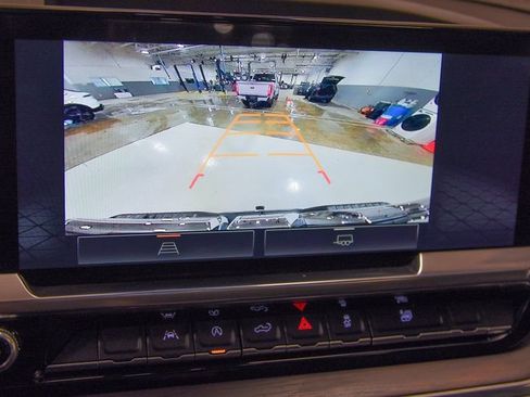 Used 2022 GMC Sierra 1500 SLT w/ SLT Convenience Package image 28