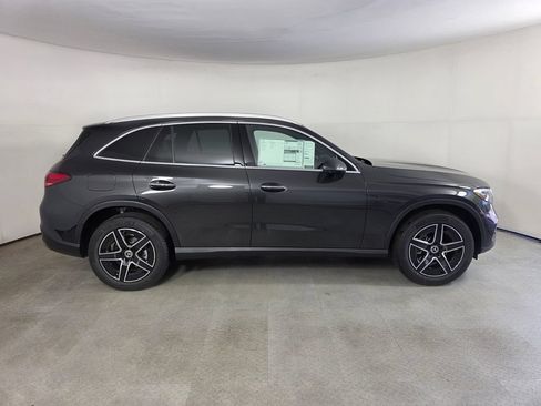 New 2027 Mercedes-Benz GLC 300 image 3