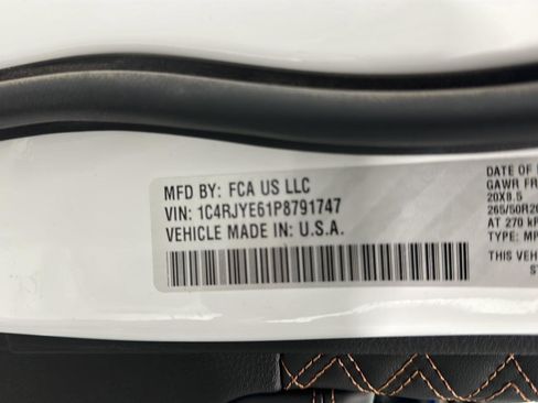 Used 2023 Jeep Grand Cherokee Summit w/ Luxury Tech Group V image 29