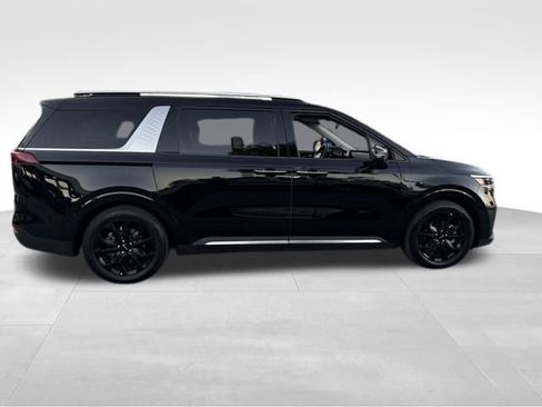 Used 2024 Kia Carnival SX Prestige image 6