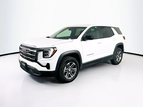 Used 2025 GMC Terrain Elevation image 3