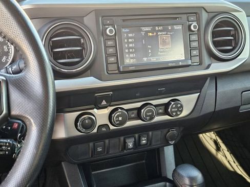 Used 2019 Toyota Tacoma SR5 image 8