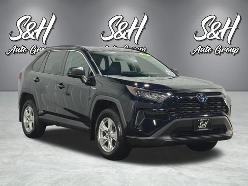 Used 2020 Toyota RAV4 LE w/ Carpet Mat Package AWD/4WD image 2