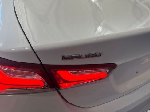 Used 2019 Chevrolet Malibu LT FWD image 13