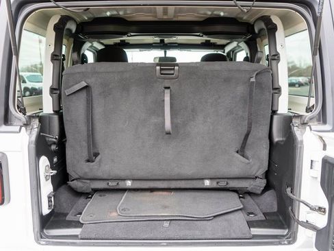 Used 2020 Jeep Wrangler Sport image 11