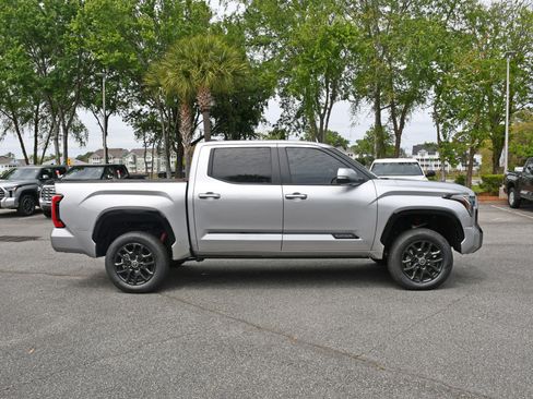 Used 2024 Toyota Tundra Platinum AWD/4WD image 5