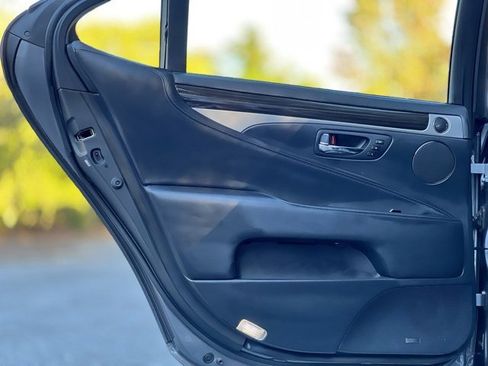 Used 2014 Lexus LS 600h L image 20