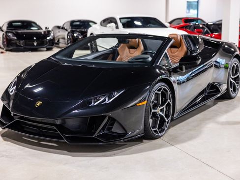 Used 2023 Lamborghini Huracan EVO AWD/4WD image 12