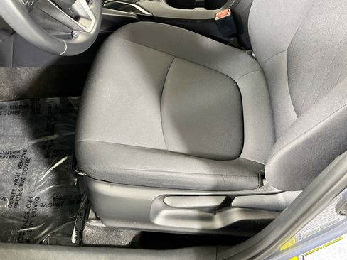 Used 2022 Toyota Corolla Cross LE image 18