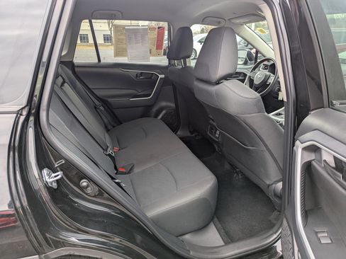 Used 2025 Toyota RAV4 LE image 17