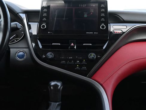 Used 2021 Toyota Camry XSE FWD image 13